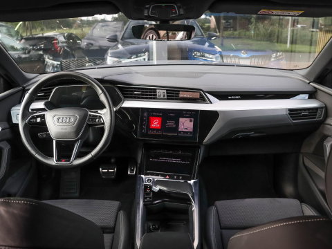 Audi Q8 e-tron 55 quattro S Edition 115 kWh 23 Inch | NL-auto | SoH 98%