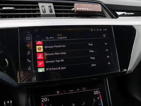 Audi Q8 e-tron 55 quattro S Edition 115 kWh 23 Inch | NL-auto | SoH 98%