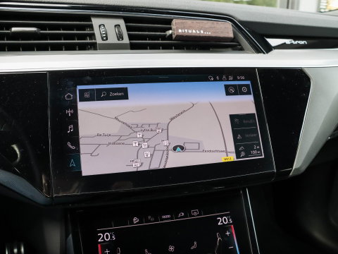 Audi Q8 e-tron 55 quattro S Edition 115 kWh 23 Inch | NL-auto | SoH 98%