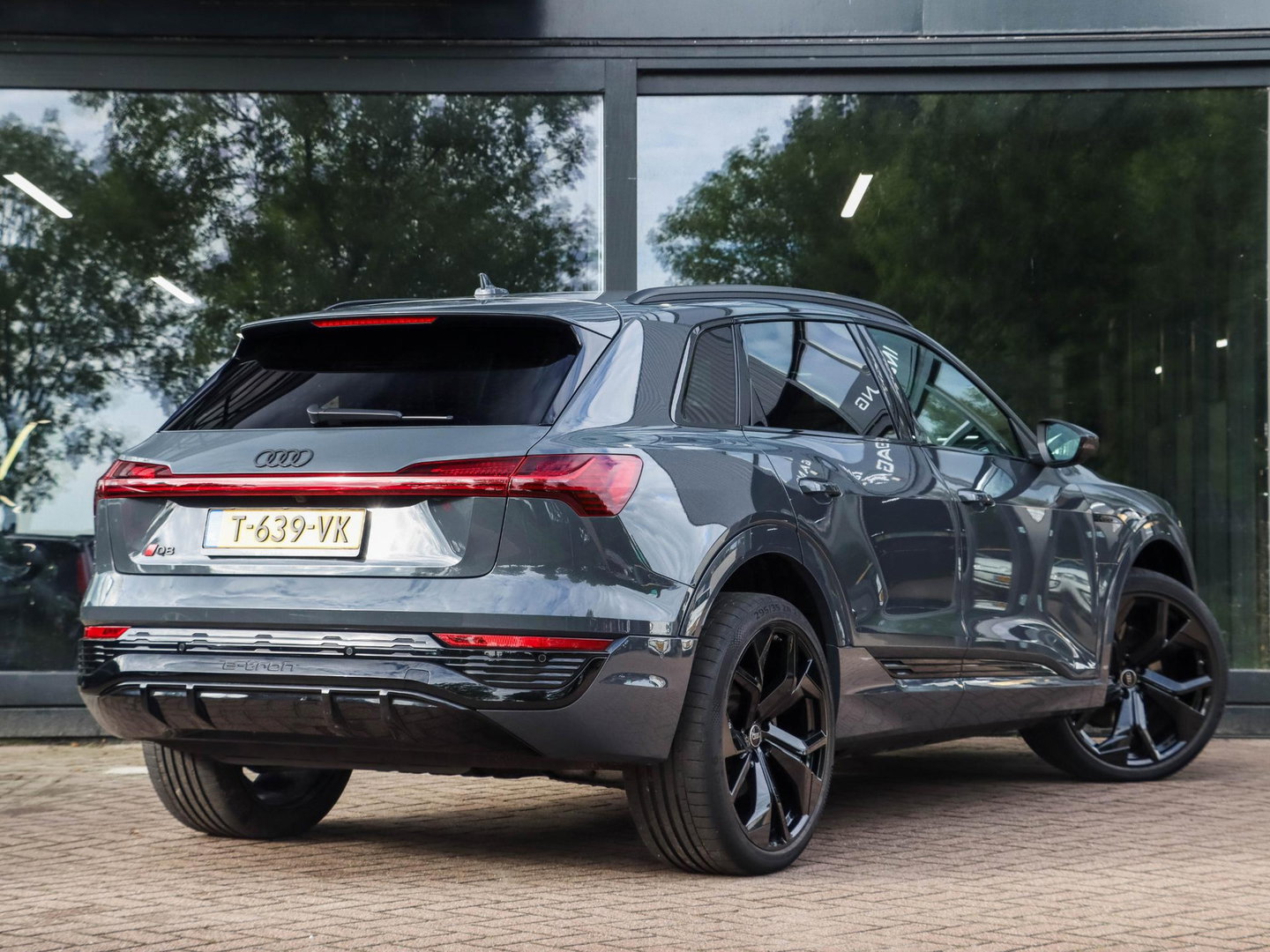 Audi Q8 e-tron 55 quattro S Edition 115 kWh 23 Inch | NL-auto | SoH 98%