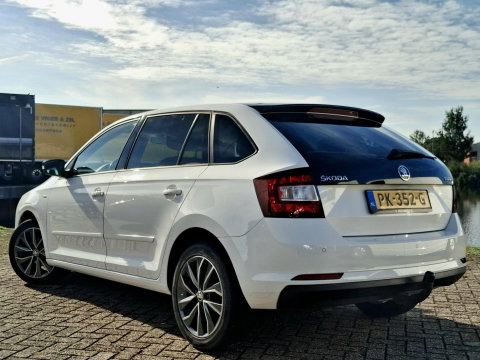 Škoda Rapid Spaceback 1.0 TSI Greentech Drive ** NET BINNENGEKOMEN | PANO | CRUISE | STOELVERWARMING | TREKHAAK