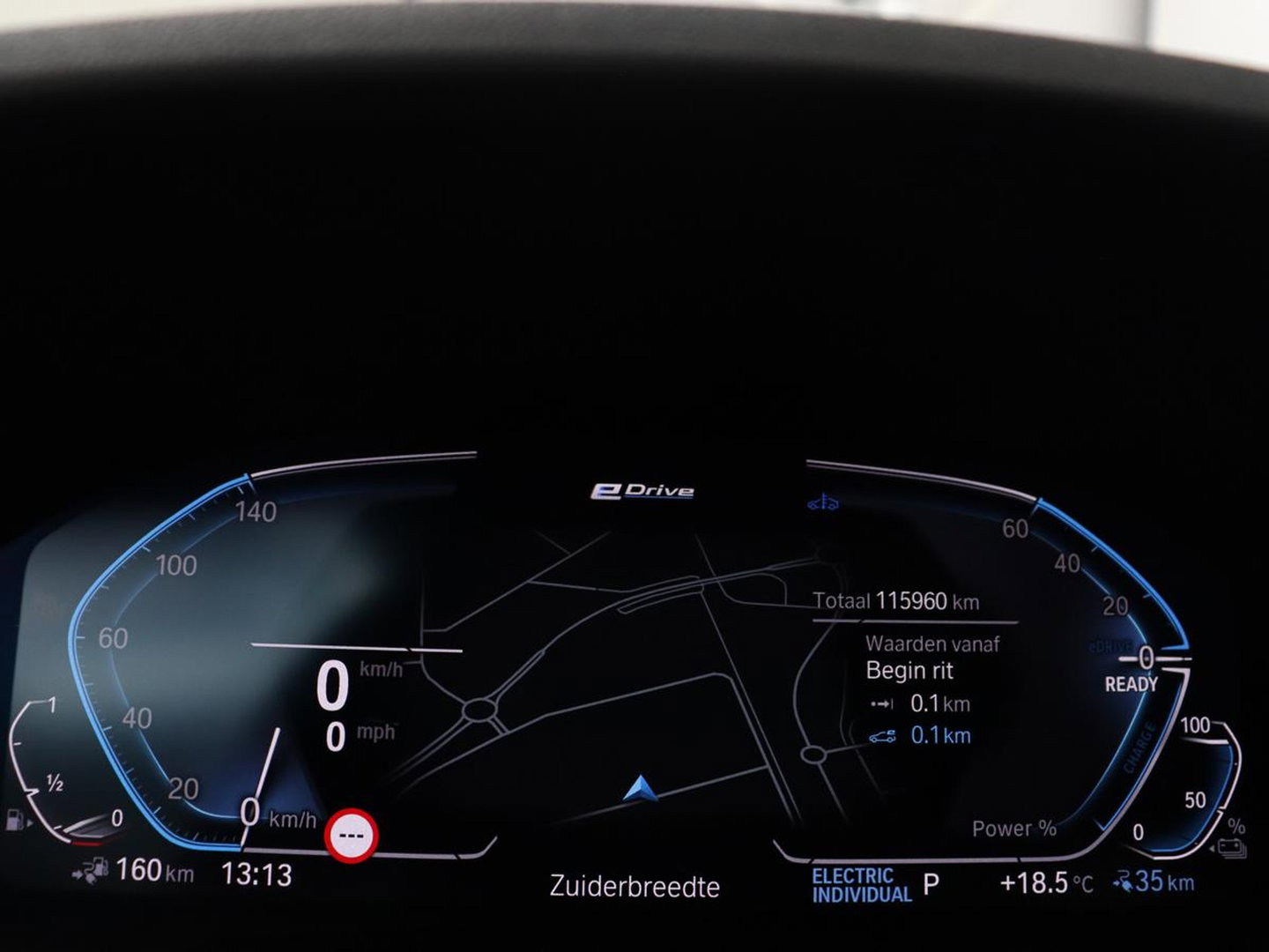 BMW 3 Serie Touring 330e High Executive | SOH 91,4% | Cruise control | Head-up | Stoelverwarming | Trekhaak | Climate control | Park assist | Carplay | Full LED | Elektrische achterklep