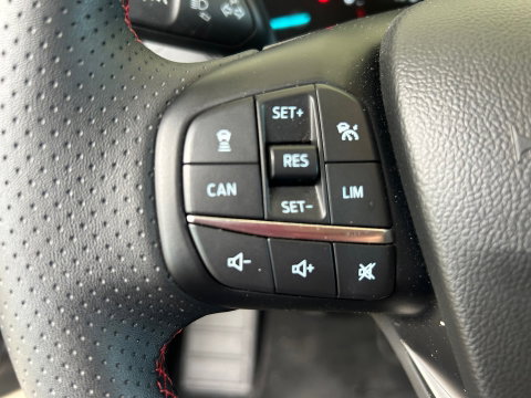 Ford FOCUS Wagon 1.0 EcoBoost Hybrid ST Line ACC|Applecarplay|Camera|17inch velgen|Dodehoekdetectie