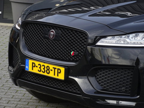 Jaguar F-Pace 3.0 S/C S 381PK / ACC / LED