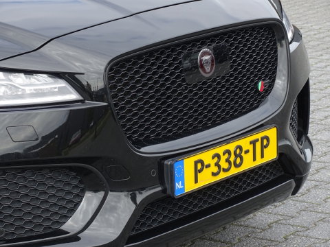 Jaguar F-Pace 3.0 S/C S 381PK / ACC / LED