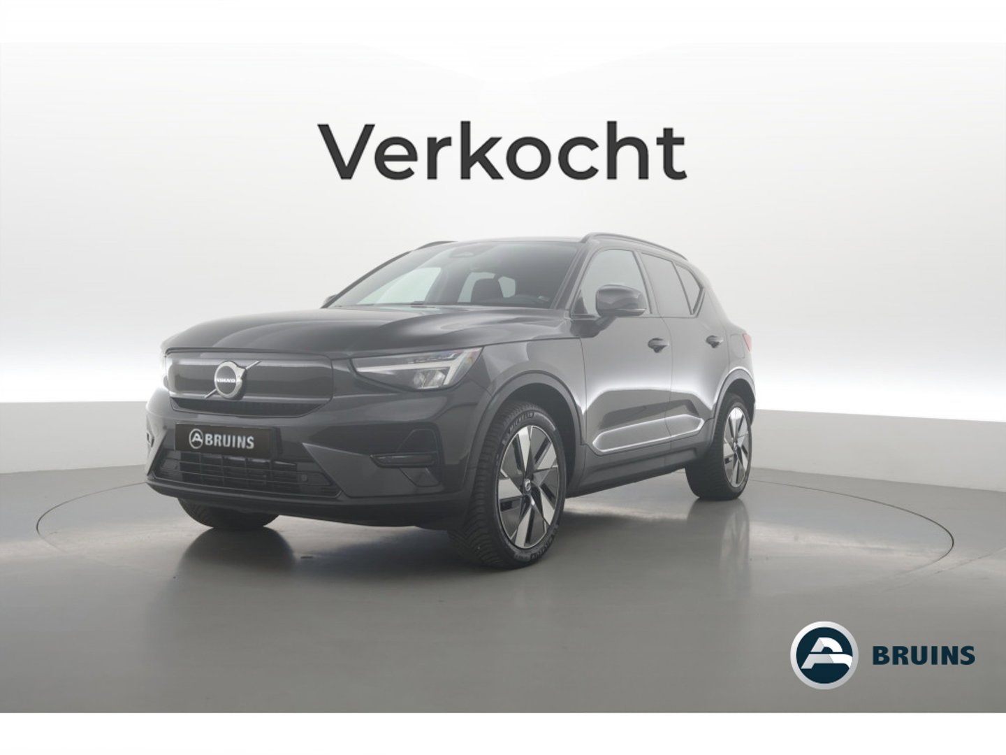 Volvo XC40 Single Motor Extended Range Plus 82 kWh | Rijklaar! | Dig. Cockpit | Bliss | Pilot Assist | Stuur- Stoelverw. | Camera+PDC | Google | App.Connect | Elek. Klep | Led | LM V