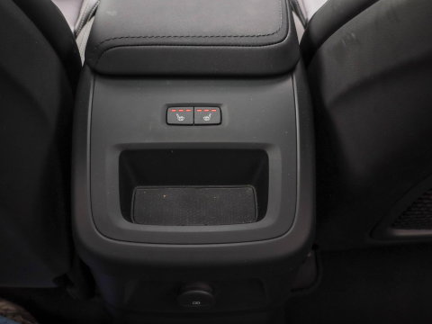 Volvo XC60 T6 AWD Ultra Black Edition Trekhaak Pano 360 Head up 21''