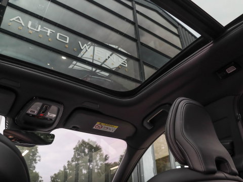 Volvo XC60 T6 AWD Ultra Black Edition Trekhaak Pano 360 Head up 21''