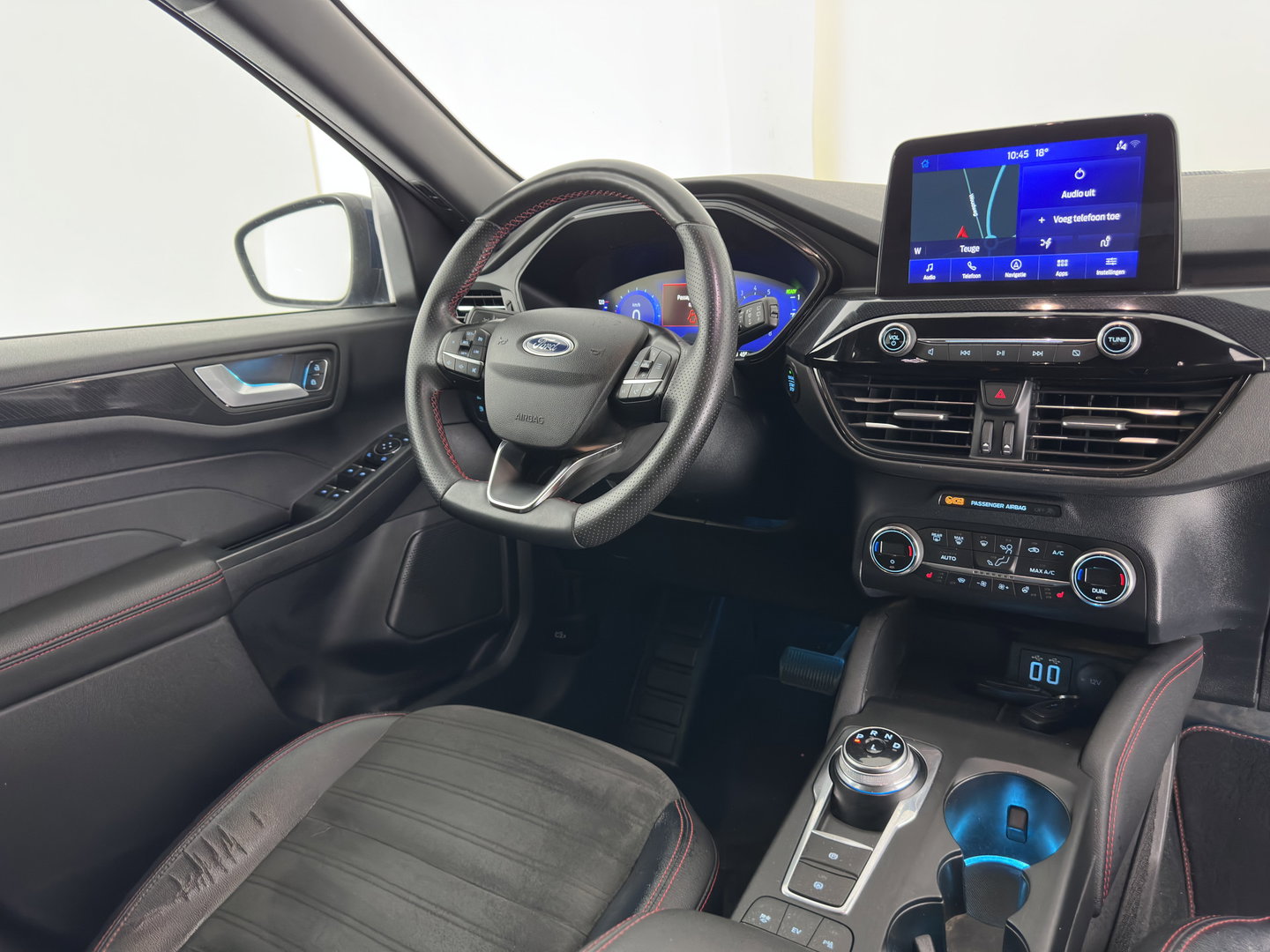 Ford Kuga 2.5 PHEV ST-Line X (Plug-in) {SoH-89%} (INCL.BTW) Aut. *DIGI-COCKPIT |FULL-LED | KEYLESS | DAB | CARPLAY | NAVI-FULLMAP | HEATED-SPORTSEATS | PRIVACY-GLASS | 18"ALU*