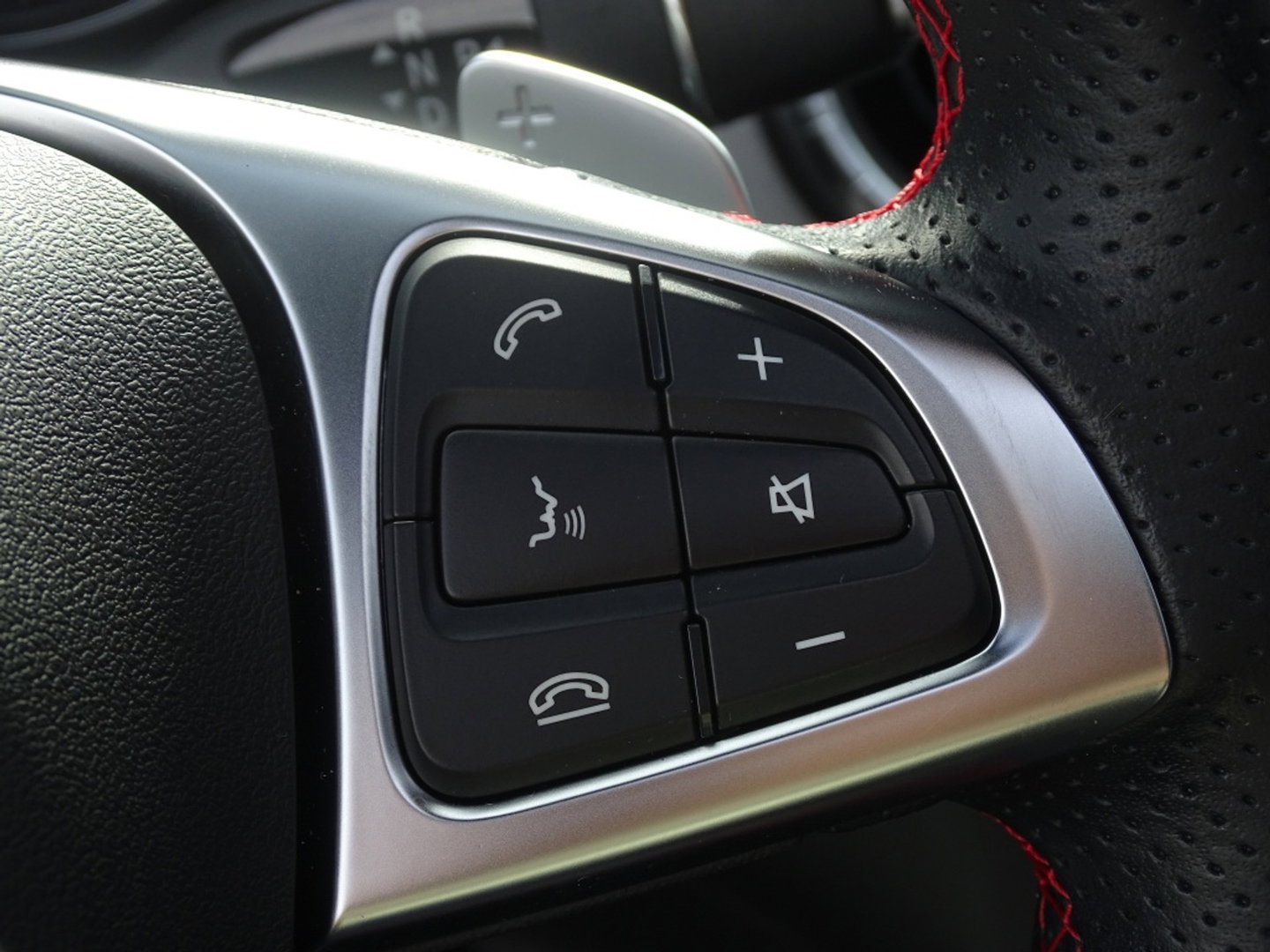 Mercedes-Benz CLA-Klasse 180 automaat / AMG pakket / facelift / LED