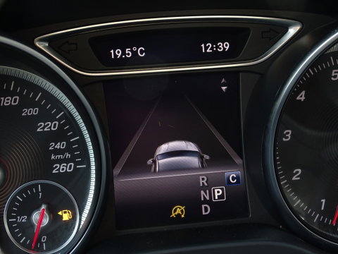 Mercedes-Benz CLA-Klasse 180 automaat / AMG pakket / facelift / LED