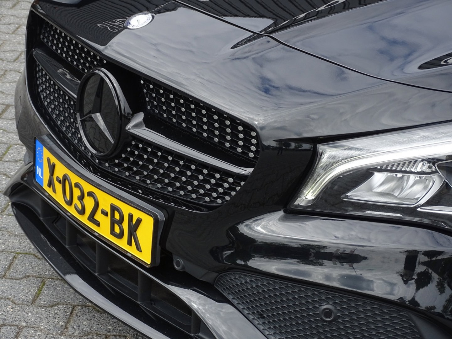 Mercedes-Benz CLA-Klasse 180 automaat / AMG pakket / facelift / LED