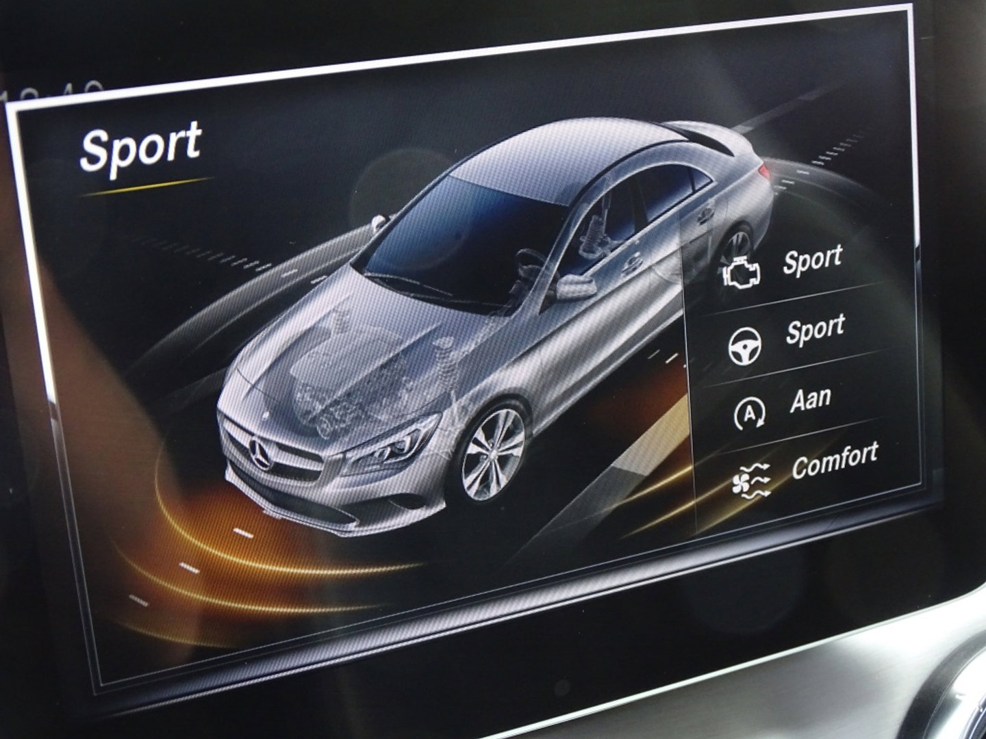 Mercedes-Benz CLA-Klasse 180 automaat / AMG pakket / facelift / LED