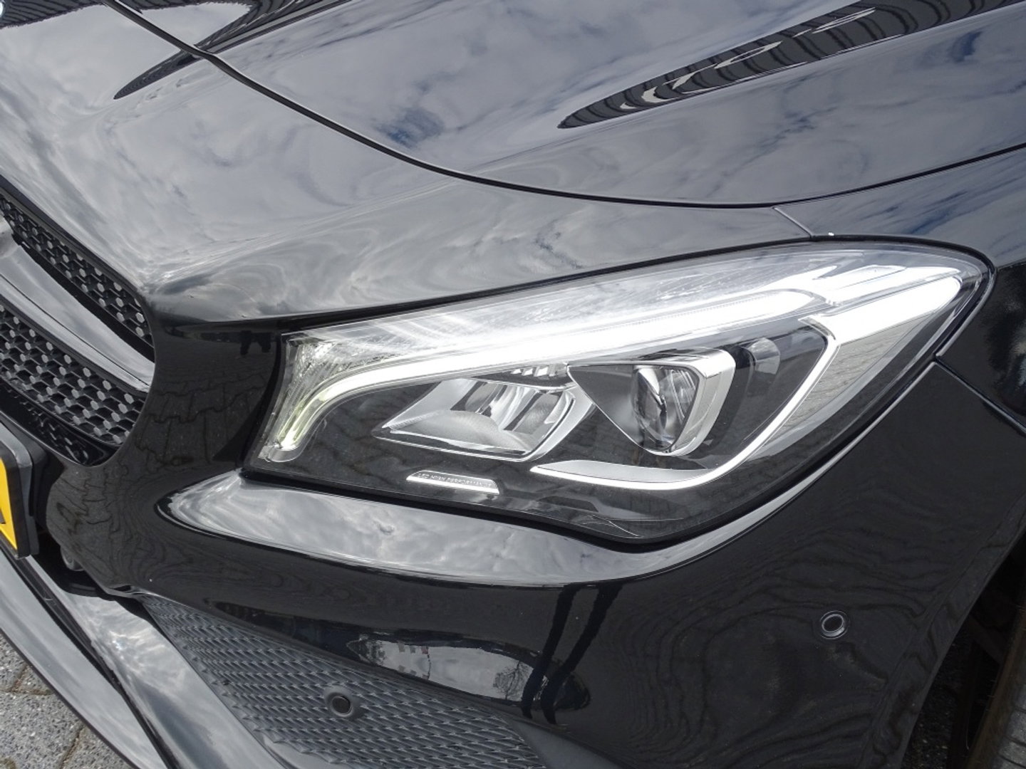 Mercedes-Benz CLA-Klasse 180 automaat / AMG pakket / facelift / LED