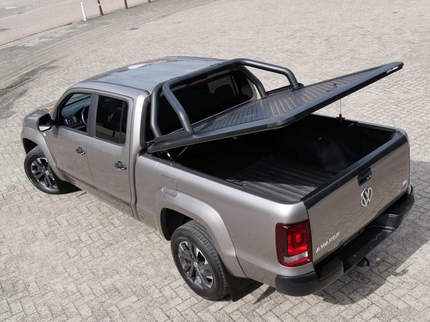 Volkswagen Amarok DOUBLE CAB 3.0TDI 4MOTION DARK LABEL/ TREKHAAK/ TONNEAU COVER/ STYLING BAR