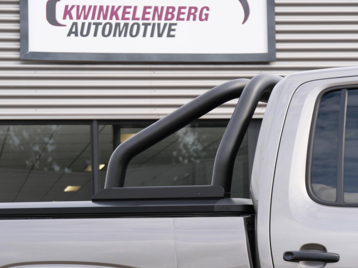 Volkswagen Amarok DOUBLE CAB 3.0TDI 4MOTION DARK LABEL/ TREKHAAK/ TONNEAU COVER/ STYLING BAR