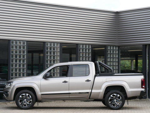 Volkswagen Amarok DOUBLE CAB 3.0TDI 4MOTION DARK LABEL/ TREKHAAK/ TONNEAU COVER/ STYLING BAR