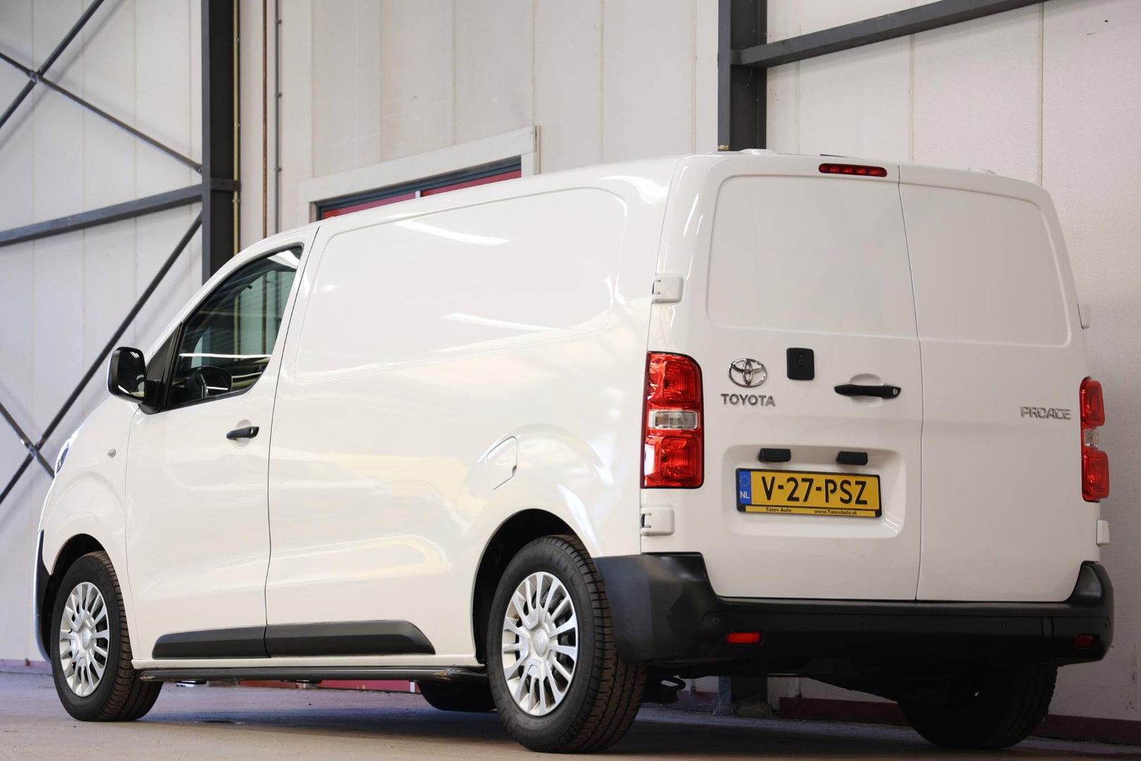 Toyota ProAce Worker 1.5 D-4D Live Airco Cruise Navi Apple CarPlay