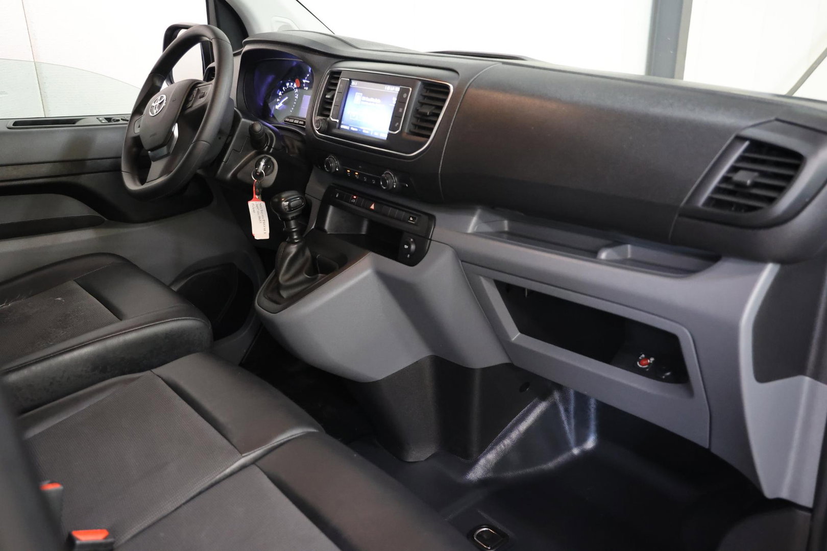 Toyota ProAce Worker 1.5 D-4D Live Airco Cruise Navi Apple CarPlay