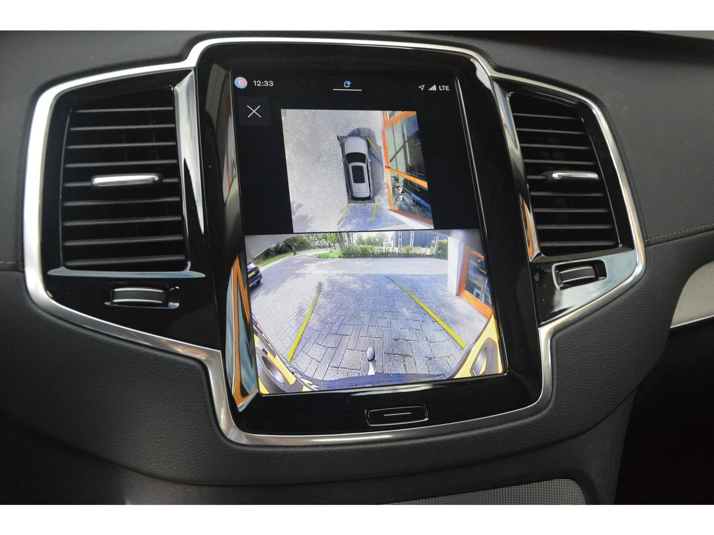 Volvo XC90 T8 Hybrid AWD Plus Dark | Luchtvering | 360° Camera | Head-Up | Panoramadak | Harman/Kardon | Trekhaak |