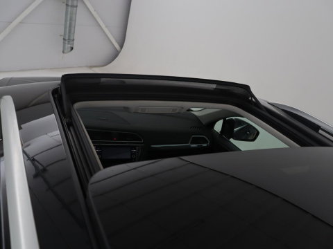 Volkswagen Tiguan 1.5 TSI Elegance | Panoramadak | Adaptive cruise | Stuur/stoel verwarming | Stoelmassage | Camera | Park assist | Sfeerverlichting | Full LED | Elektrische achterklep