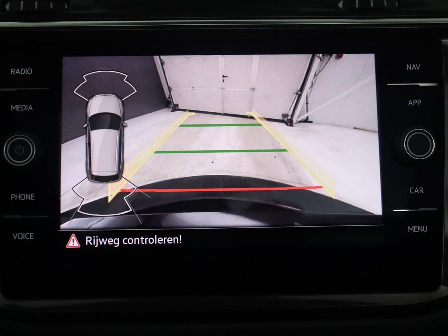 Volkswagen Tiguan 1.5 TSI Elegance | Panoramadak | Adaptive cruise | Stuur/stoel verwarming | Stoelmassage | Camera | Park assist | Sfeerverlichting | Full LED | Elektrische achterklep