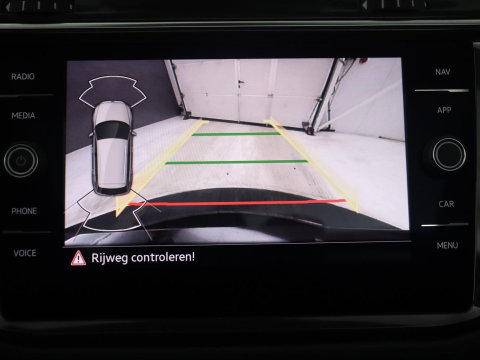 Volkswagen Tiguan 1.5 TSI Elegance | Panoramadak | Adaptive cruise | Stuur/stoel verwarming | Stoelmassage | Camera | Park assist | Sfeerverlichting | Full LED | Elektrische achterklep