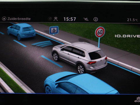 Volkswagen Tiguan 1.5 TSI Elegance | Panoramadak | Adaptive cruise | Stuur/stoel verwarming | Stoelmassage | Camera | Park assist | Sfeerverlichting | Full LED | Elektrische achterklep