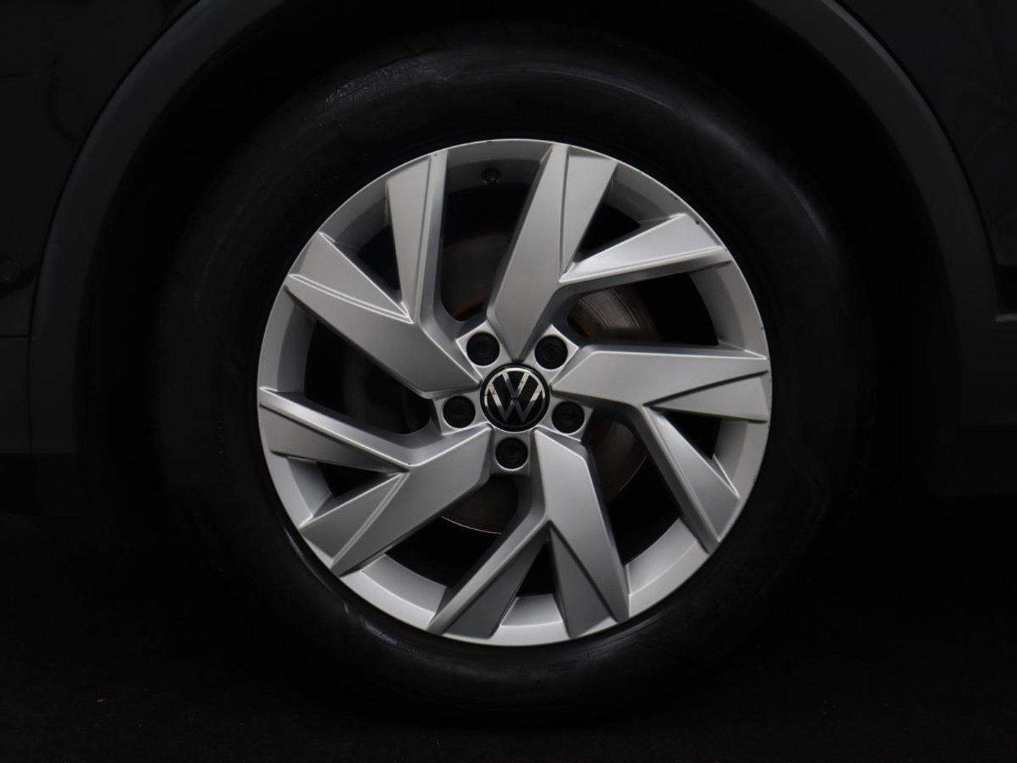 Volkswagen Tiguan 1.5 TSI Elegance | Panoramadak | Adaptive cruise | Stuur/stoel verwarming | Stoelmassage | Camera | Park assist | Sfeerverlichting | Full LED | Elektrische achterklep