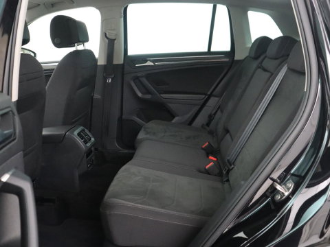 Volkswagen Tiguan 1.5 TSI Elegance | Panoramadak | Adaptive cruise | Stuur/stoel verwarming | Stoelmassage | Camera | Park assist | Sfeerverlichting | Full LED | Elektrische achterklep
