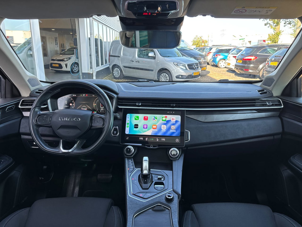 Lynk & Co 01