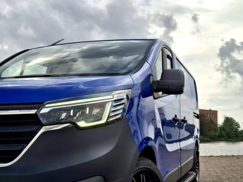 Renault Trafic 2.0 dCi 150PK MARGE | CARPLAY | 2x SCHUIFD. | LAADRUIMTE BEKLEED | LMV | LED | STEPS