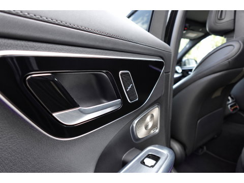 Mercedes-Benz C-Klasse 200 AMG Line PANO KEYLESS CAM