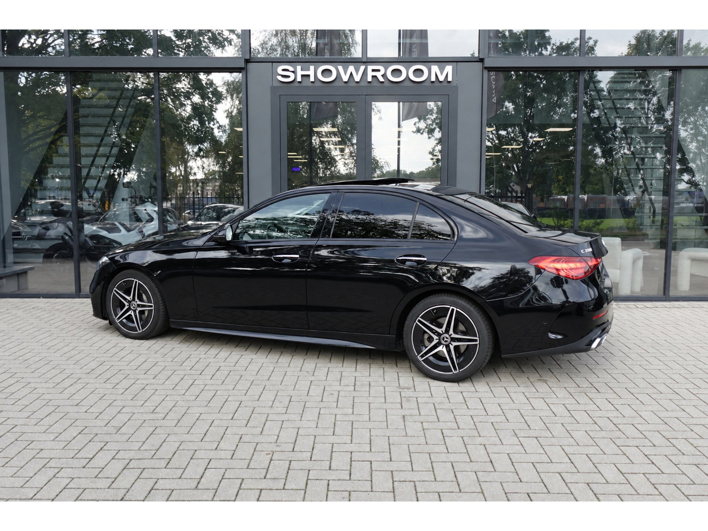 Mercedes-Benz C-Klasse 200 AMG Line PANO KEYLESS CAM