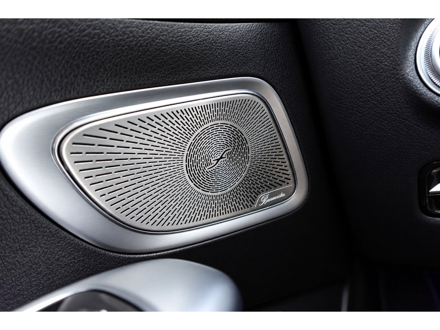 Mercedes-Benz C-Klasse 200 AMG Line PANO KEYLESS CAM