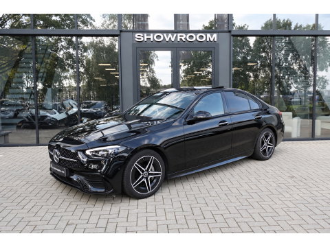 Mercedes-Benz C-Klasse 200 AMG Line PANO KEYLESS CAM