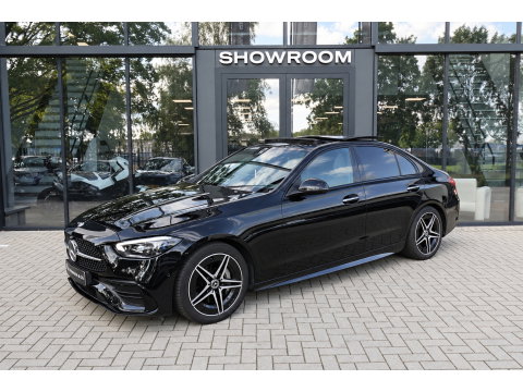 Mercedes-Benz C-Klasse 200 AMG Line PANO KEYLESS CAM
