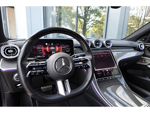 Mercedes-Benz C-Klasse 200 AMG Line PANO KEYLESS CAM