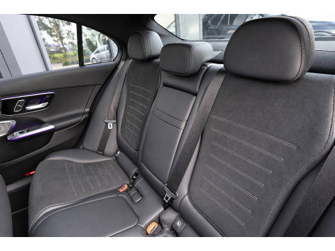 Mercedes-Benz C-Klasse 200 AMG Line PANO KEYLESS CAM