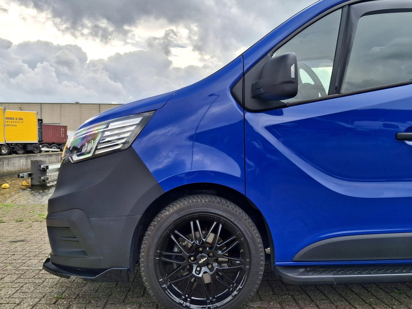 Renault Trafic 2.0 dCi 150PK MARGE | CARPLAY | 2x SCHUIFD. | LAADRUIMTE BEKLEED | LMV | LED | STEPS