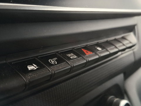 Renault Trafic 2.0 dCi 150PK MARGE | CARPLAY | 2x SCHUIFD. | LAADRUIMTE BEKLEED | LMV | LED | STEPS