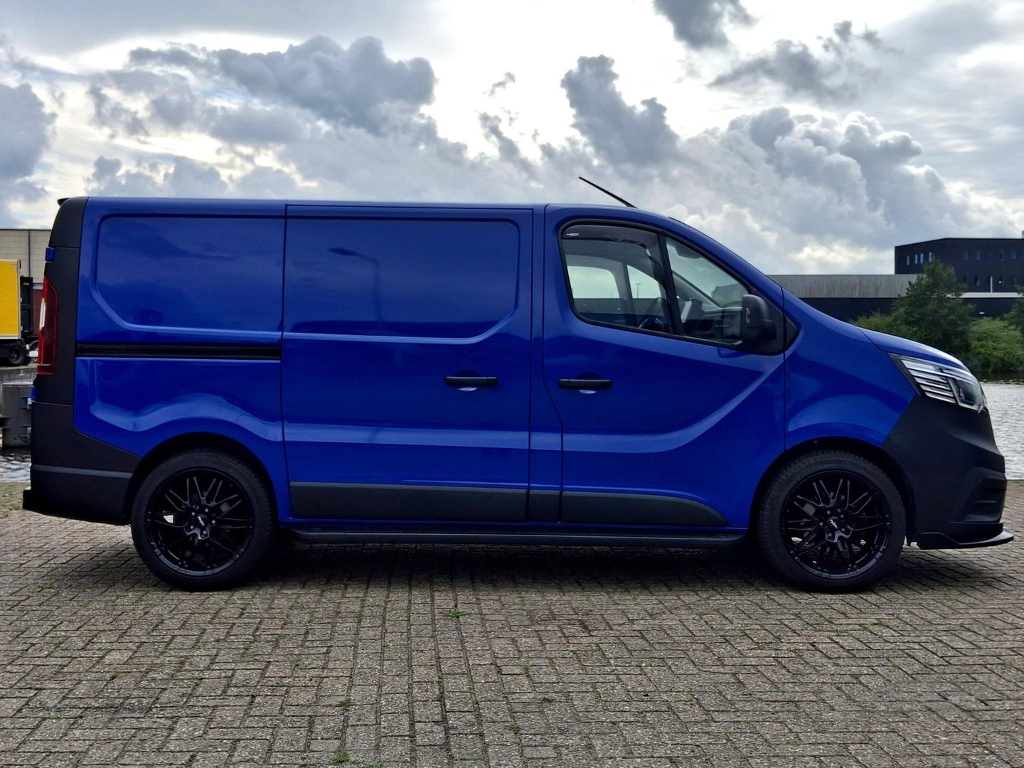 Renault Trafic 2.0 dCi 150PK MARGE | CARPLAY | 2x SCHUIFD. | LAADRUIMTE BEKLEED | LMV | LED | STEPS