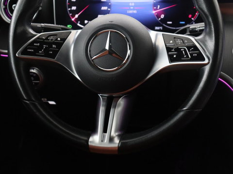 Mercedes-Benz C-Klasse 200 Luxury Line | Panoramadak | Leder | Memory | Adaptive cruise | Stoelverwarming | Burmester | 360 camera | Park assist | Sfeerverlichting | Carplay | Climate control