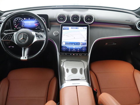 Mercedes-Benz C-Klasse 200 Luxury Line | Panoramadak | Leder | Memory | Adaptive cruise | Stoelverwarming | Burmester | 360 camera | Park assist | Sfeerverlichting | Carplay | Climate control