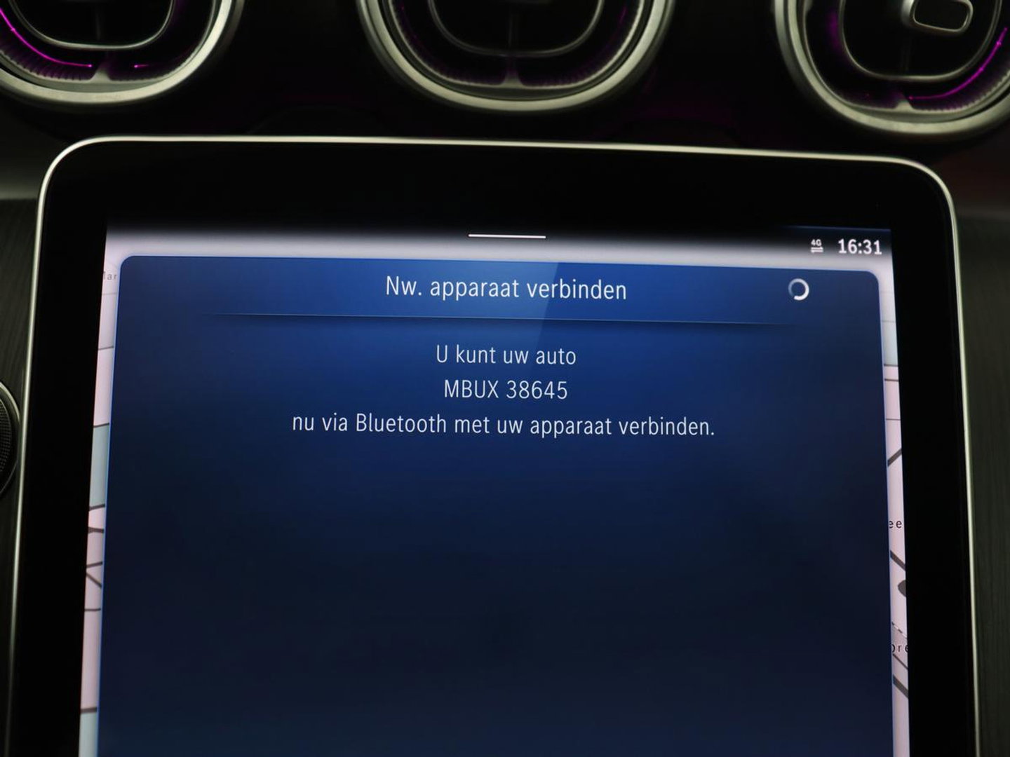 Mercedes-Benz C-Klasse 200 Luxury Line | Panoramadak | Leder | Memory | Adaptive cruise | Stoelverwarming | Burmester | 360 camera | Park assist | Sfeerverlichting | Carplay | Climate control