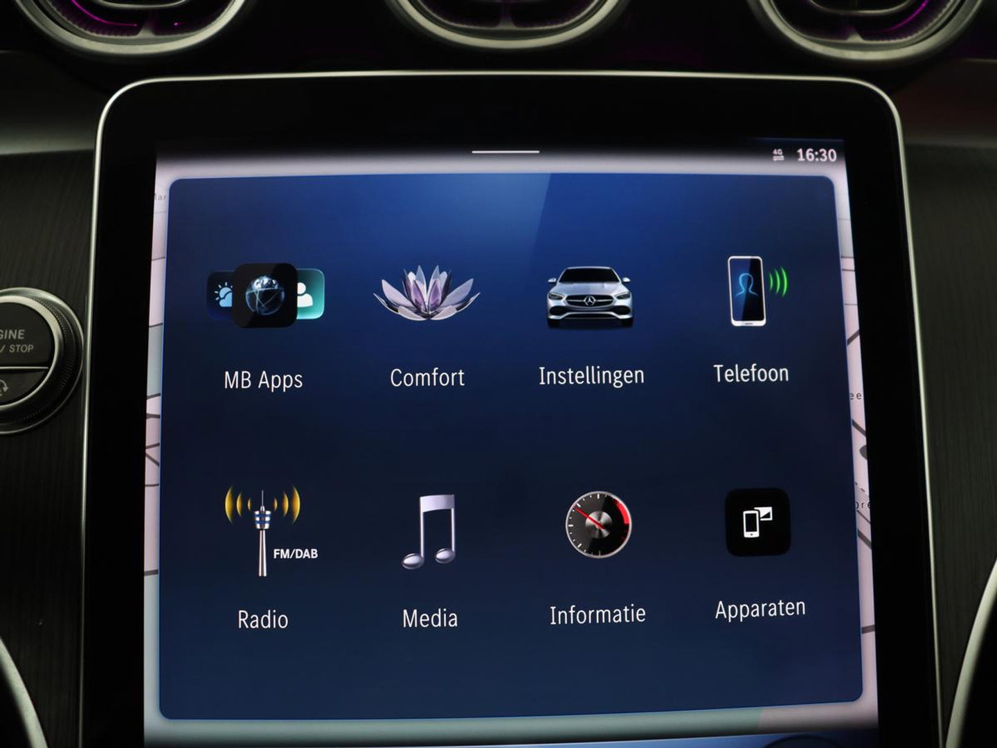 Mercedes-Benz C-Klasse 200 Luxury Line | Panoramadak | Leder | Memory | Adaptive cruise | Stoelverwarming | Burmester | 360 camera | Park assist | Sfeerverlichting | Carplay | Climate control