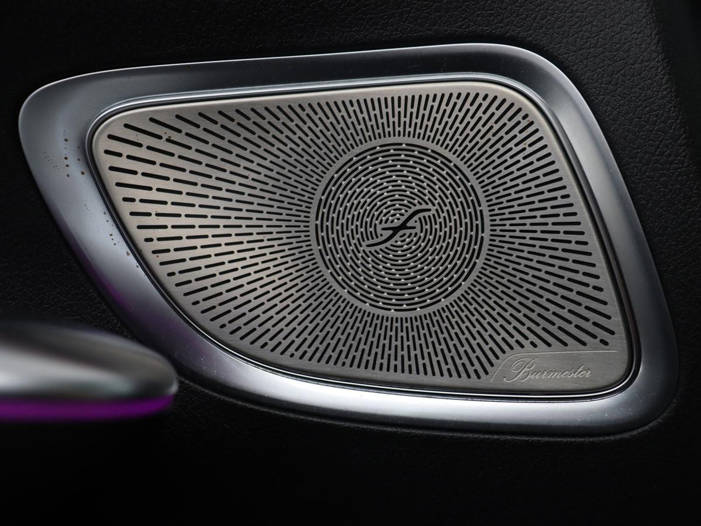 Mercedes-Benz C-Klasse 200 Luxury Line | Panoramadak | Leder | Memory | Adaptive cruise | Stoelverwarming | Burmester | 360 camera | Park assist | Sfeerverlichting | Carplay | Climate control