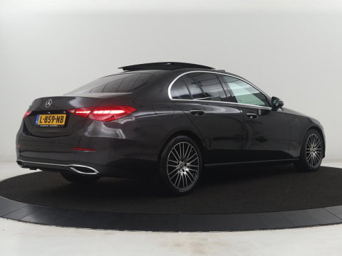 Mercedes-Benz C-Klasse 200 Luxury Line | Panoramadak | Leder | Memory | Adaptive cruise | Stoelverwarming | Burmester | 360 camera | Park assist | Sfeerverlichting | Carplay | Climate control