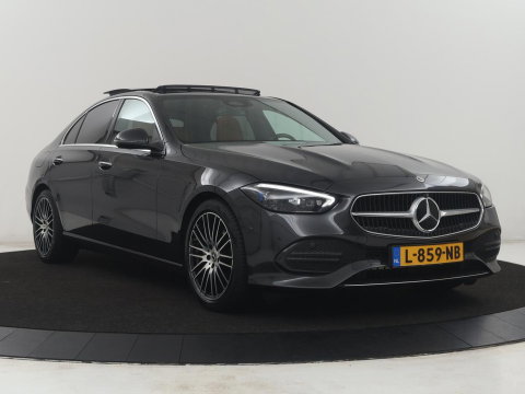 Mercedes-Benz C-Klasse 200 Luxury Line | Panoramadak | Leder | Memory | Adaptive cruise | Stoelverwarming | Burmester | 360 camera | Park assist | Sfeerverlichting | Carplay | Climate control