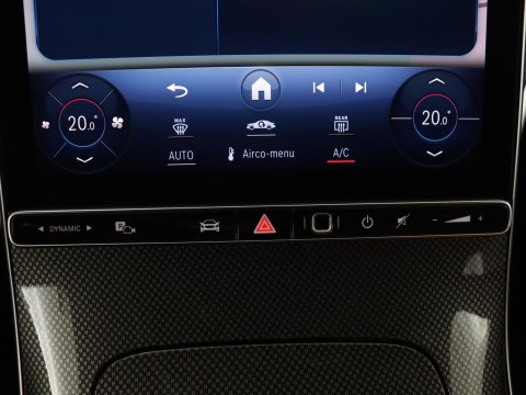 Mercedes-Benz C-Klasse 200 Luxury Line | Panoramadak | Leder | Memory | Adaptive cruise | Stoelverwarming | Burmester | 360 camera | Park assist | Sfeerverlichting | Carplay | Climate control